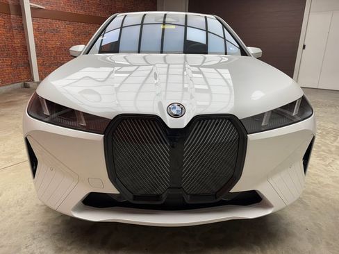 New 2026 BMW iX xDrive45 image 8