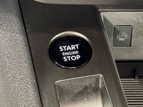 Used 2025 Nissan Kicks SV FWD image 15