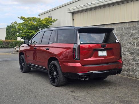 Used 2025 Cadillac Escalade V AWD/4WD image 4