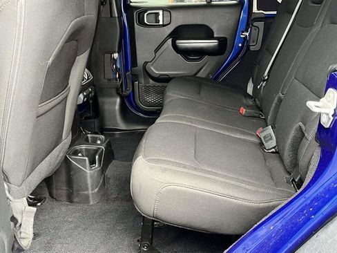 Used 2018 Jeep Wrangler Unlimited Sport S image 15