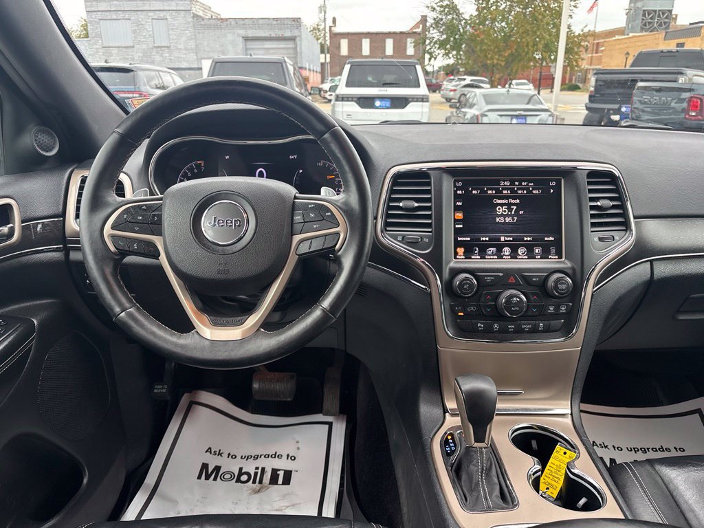 Used 2017 Jeep Grand Cherokee Limited AWD/4WD image 34