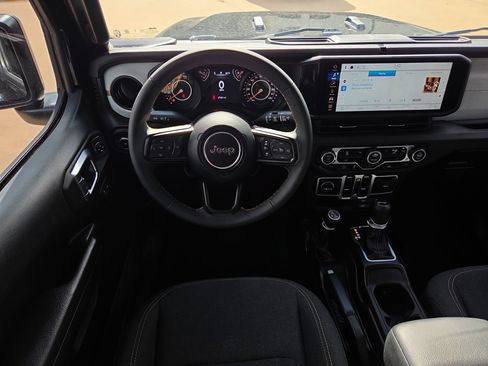 Used 2024 Jeep Wrangler Unlimited Sport AWD/4WD image 11