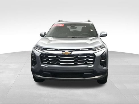 Used 2025 Chevrolet Equinox LT w/ Convenience Package II FWD image 8