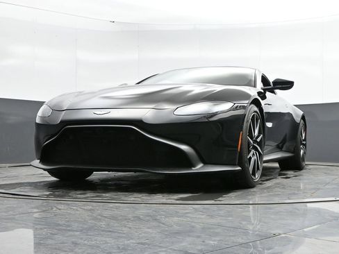 Used 2020 Aston Martin V8 Vantage Coupe RWD image 40