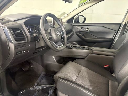 Used 2024 Nissan Rogue SV image 25