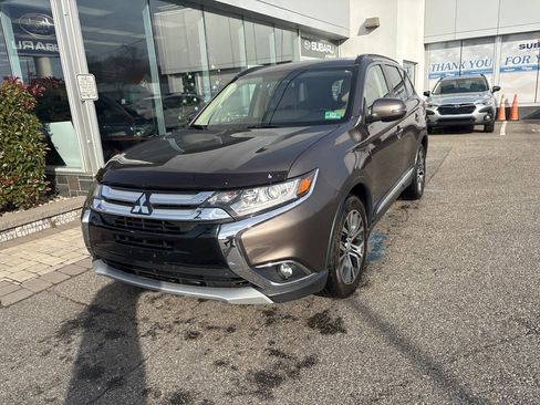 Used 2016 Mitsubishi Outlander SEL image 6