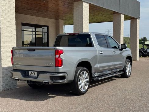 Used 2024 Chevrolet Silverado 1500 High Country w/ High Country Premium Package AWD/4WD image 13