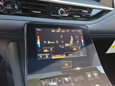 New 2026 INFINITI QX80 4WD image 13