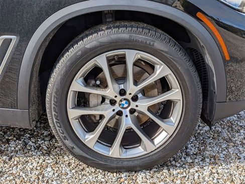 Used 2022 BMW X5 xDrive40i w/ Climate Comfort Package image 3