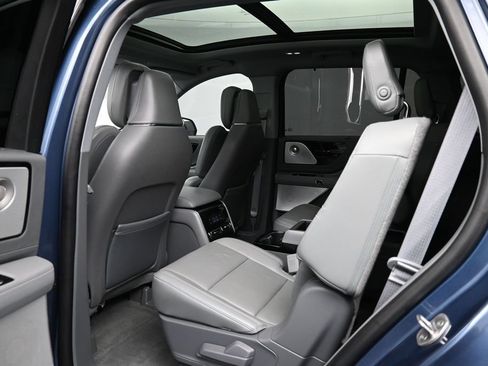 Used 2020 Lincoln Aviator Reserve w/ Equipment Group 201A AWD/4WD image 25