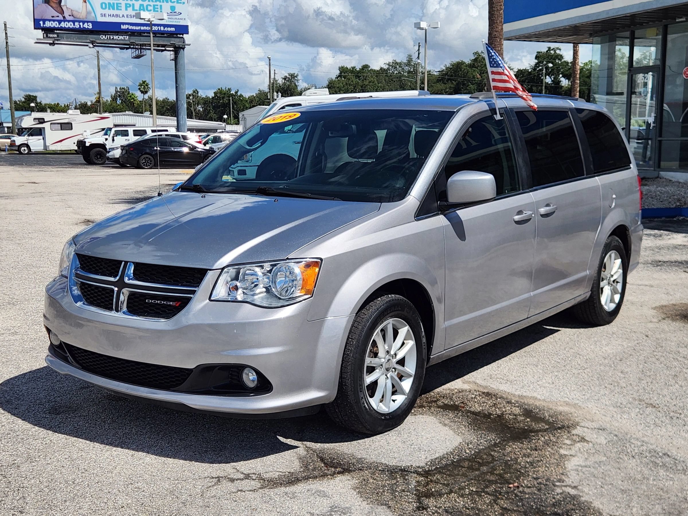 Used 2019 Dodge Grand Caravan SXT FWD image 4