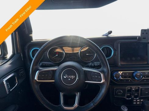Used 2022 Jeep Wrangler Unlimited Sahara w/ Cold Weather Group AWD/4WD image 23