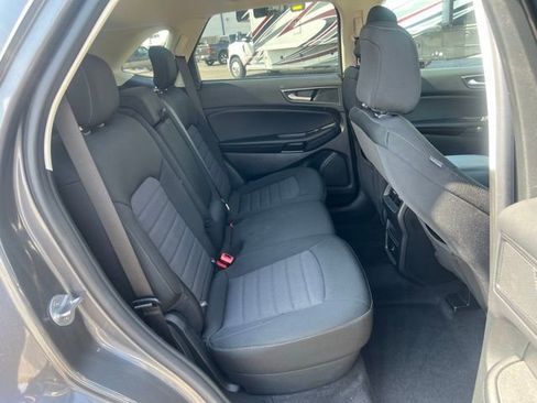 Used 2022 Ford Edge SE image 15