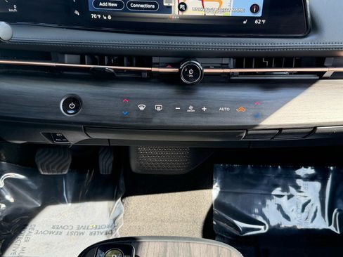 Certified 2024 Nissan Ariya AWD image 16