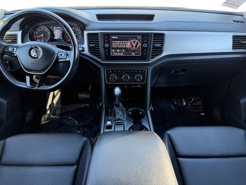 Used 2019 Volkswagen Atlas SE w/ Towing Package image 7