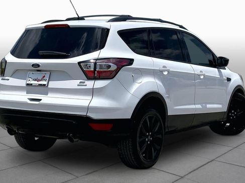 Used 2017 Ford Escape SE w/ SE Sport Appearance Package FWD image 13