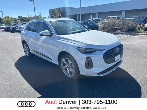 Used 2025 Audi Q5 Premium w/ Premium Plus AWD/4WD image 2