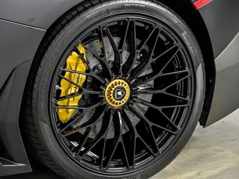 Used 2017 Lamborghini Aventador LP 750-4 Superveloce AWD/4WD image 33