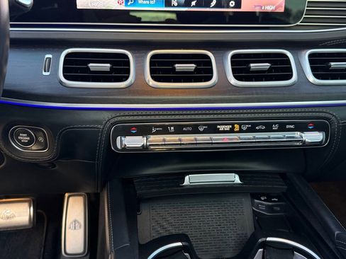 Used 2021 Mercedes-Benz Maybach GLS 600 4MATIC image 18