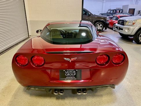 Used 2007 Chevrolet Corvette Coupe w/ Preferred Equipment Group RWD image 7