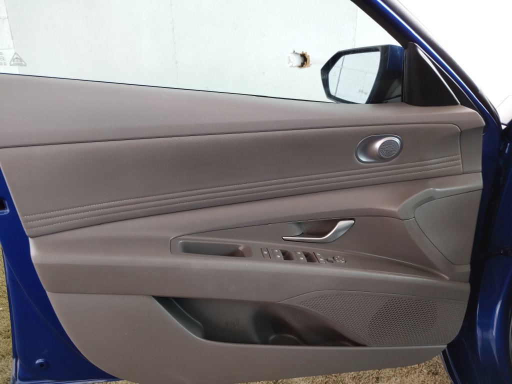 Used 2023 Hyundai Elantra SEL w/ Convenience Package FWD image 19