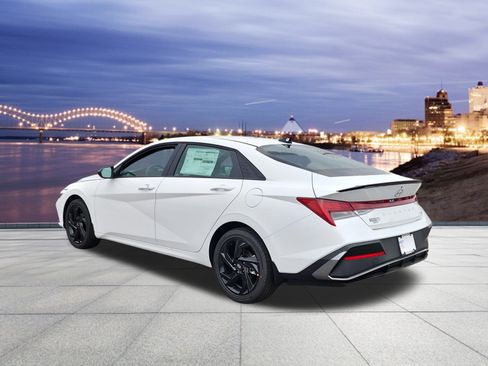 New 2026 Hyundai Elantra Sport image 3