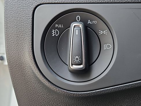 Used 2021 Volkswagen Tiguan SEL w/ 3rd Row Seat Package image 27