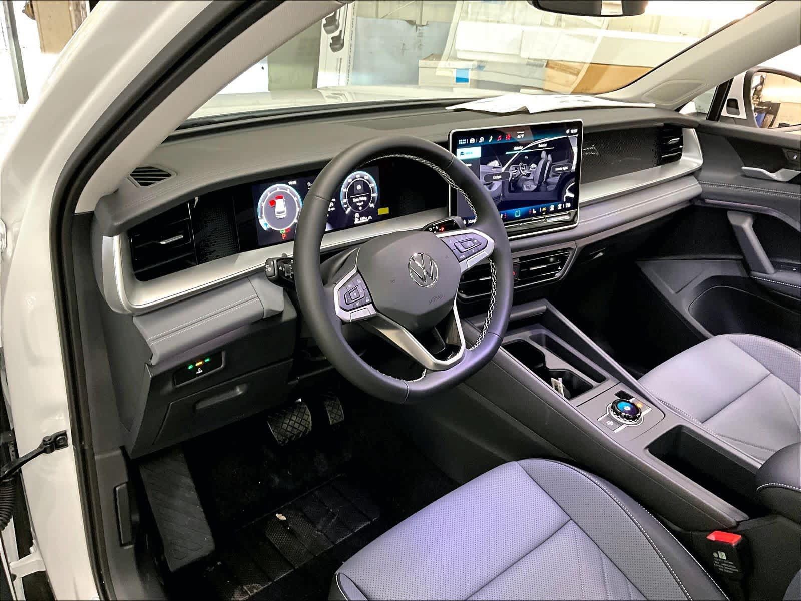 New 2026 Volkswagen Tiguan SE AWD/4WD image 6