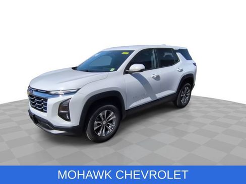 Used 2025 Chevrolet Equinox LT AWD/4WD image 4
