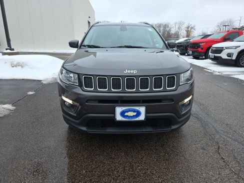 Used 2018 Jeep Compass Latitude image 5