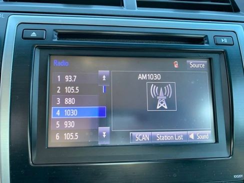 Used 2014 Toyota Camry LE image 19