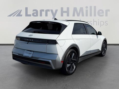 Used 2025 Hyundai Ioniq 5 Limited image 5