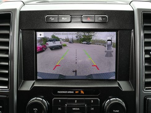 Used 2018 Ford F150 XLT w/ Equipment Group 302A Luxury image 18