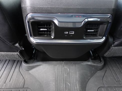 Used 2024 GMC Sierra 1500 Elevation image 43