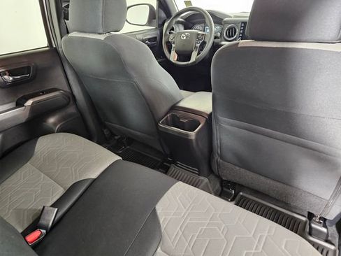 Used 2023 Toyota Tacoma TRD Off-Road AWD/4WD image 13