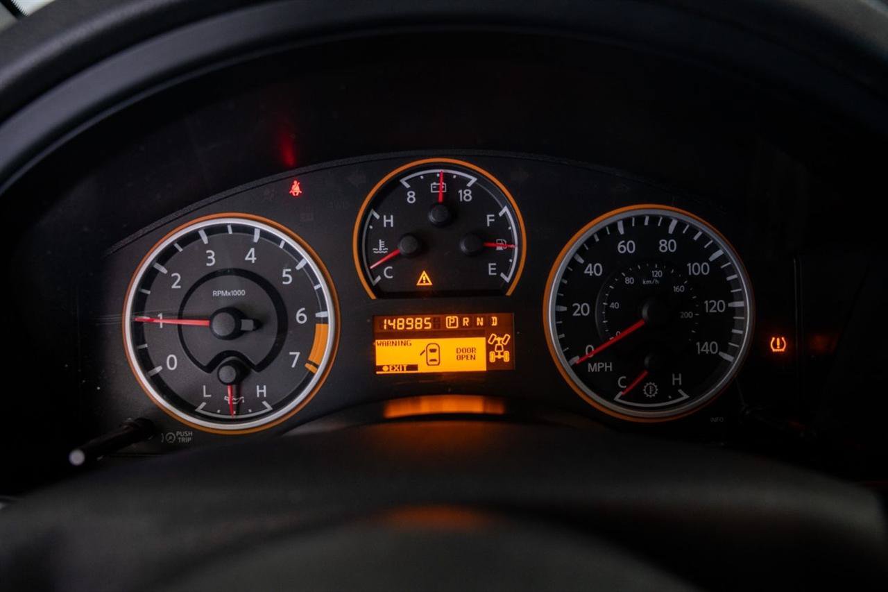 Used 2010 Nissan Armada SE AWD/4WD image 12