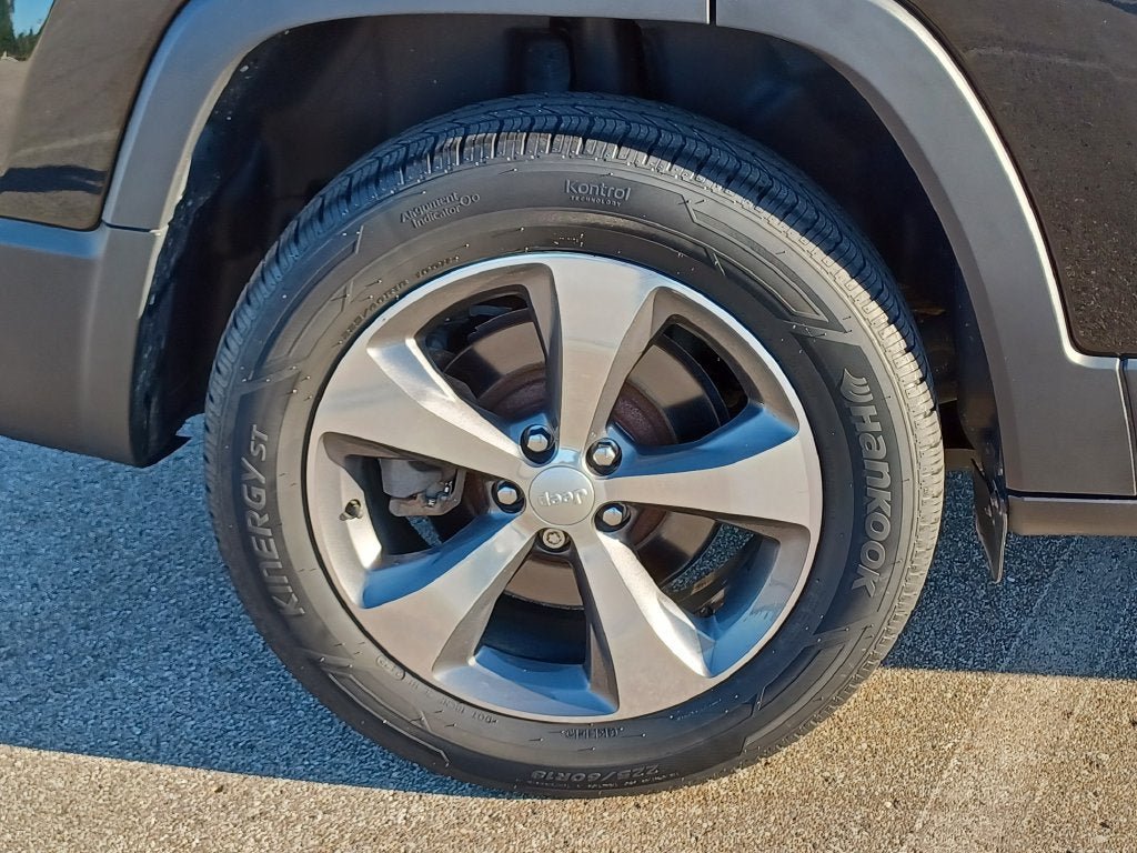 Used 2019 Jeep Cherokee Limited AWD/4WD image 33