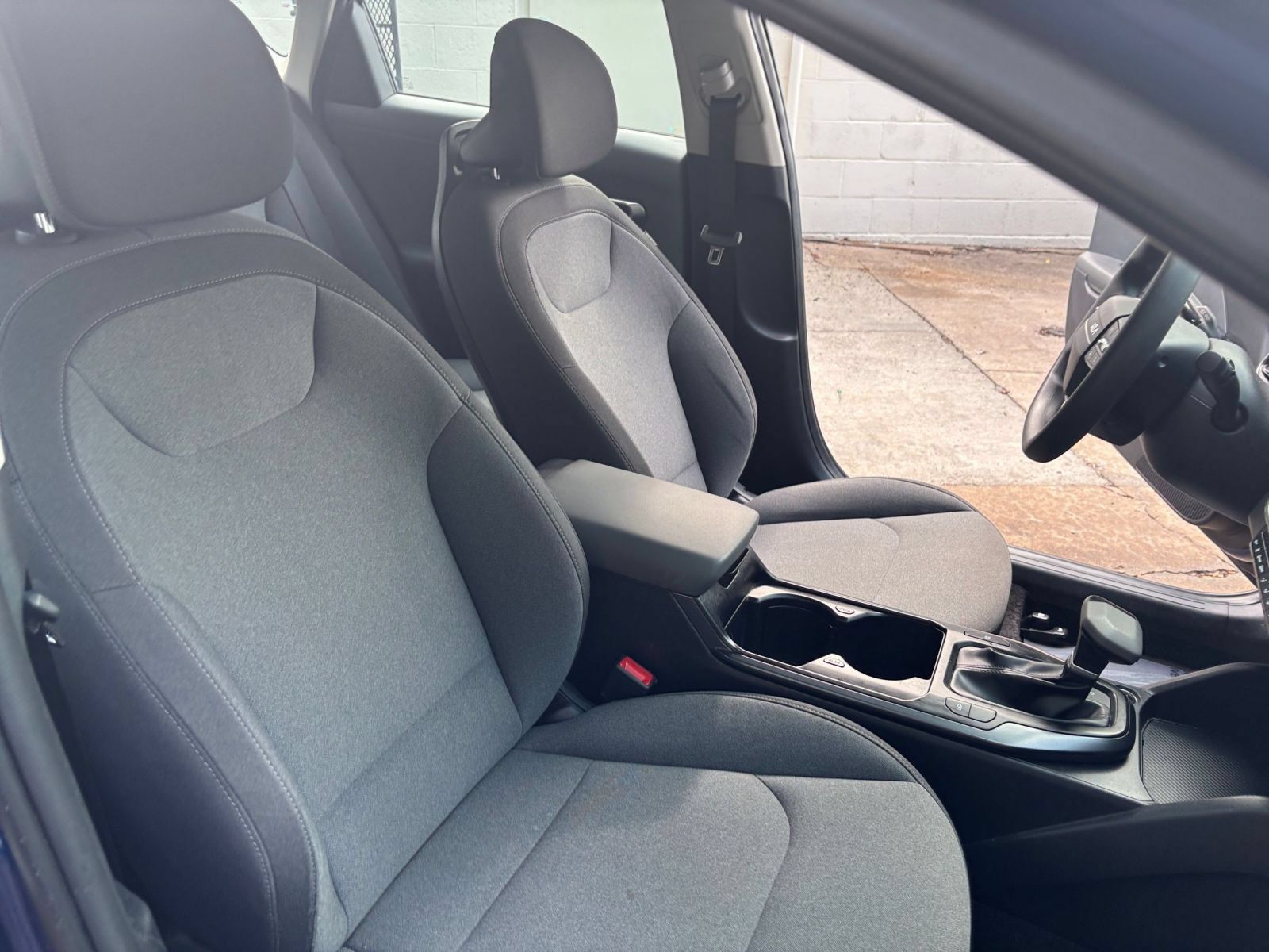 Used 2025 Kia K4 FWD image 22
