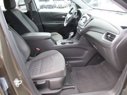Used 2023 Chevrolet Equinox LT FWD image 11