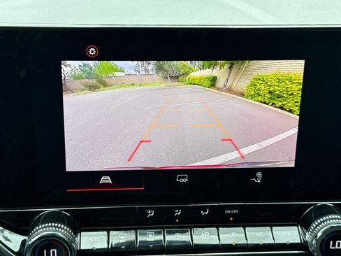 Used 2023 GMC Canyon Elevation w/ Convenience Package AWD/4WD image 24