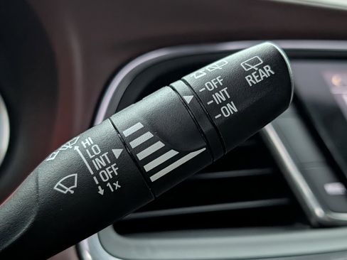 Used 2020 Buick Enclave Avenir w/ Avenir Technology Package image 26