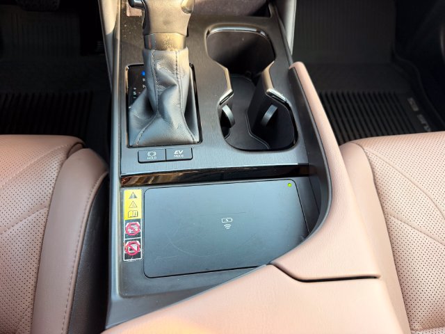 Certified 2023 Lexus ES 300h w/ Accessory Package (Z1) FWD image 20