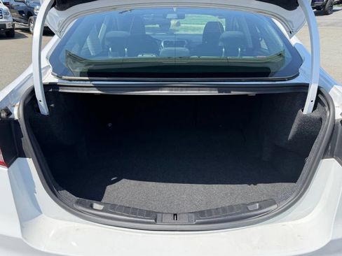 Used 2020 Ford Fusion SE FWD image 5