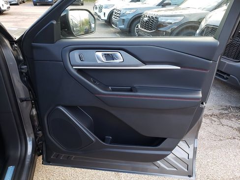 New 2026 Ford Explorer ST-Line w/ ST-Line Street Pack image 19