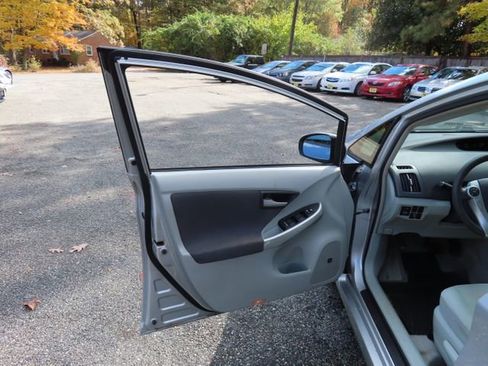 Used 2010 Toyota Prius Three image 14