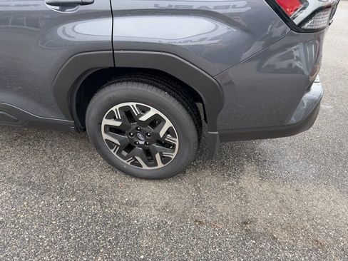 Used 2025 Subaru Forester Premium w/ Protection Package image 10