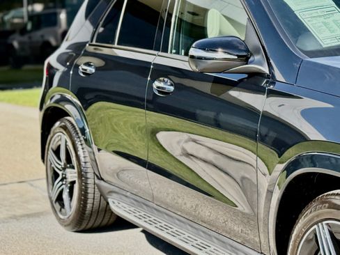 Used 2025 Mercedes-Benz GLE 350 4MATIC image 9