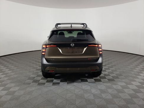New 2026 Nissan Kicks SR w/ SR Premium Package image 4