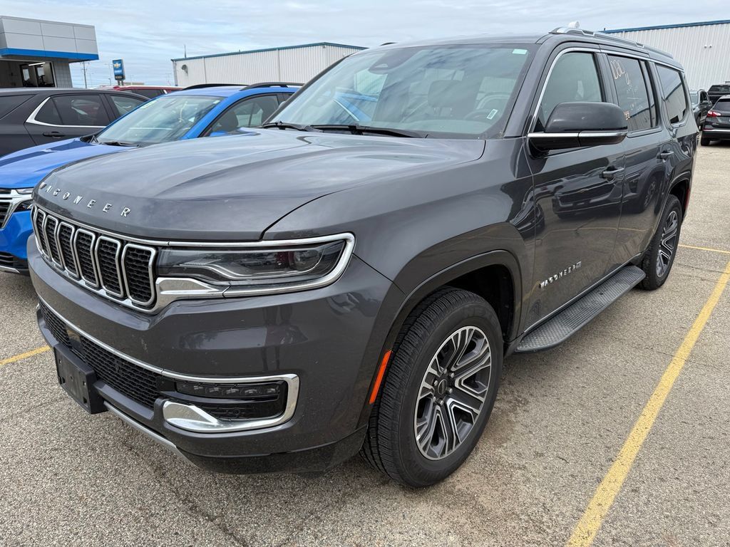 Used 2025 Jeep Wagoneer Series II AWD/4WD image 5
