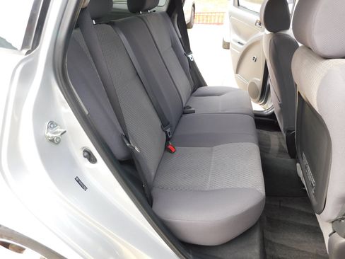 Used 2005 Toyota Matrix 4dr Wgn Auto FWD image 15